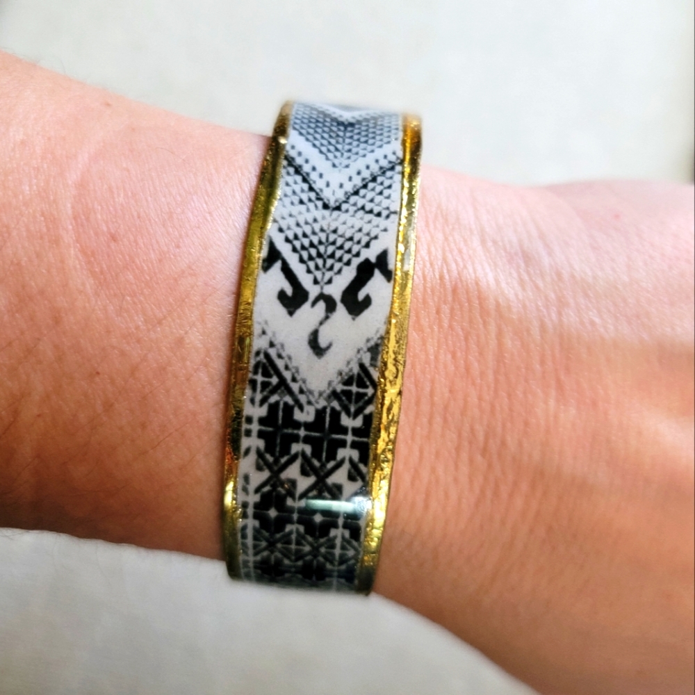 Bracelet, black white and gold